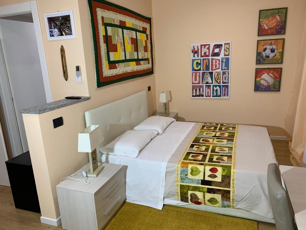 Bed & Breakfast Indi Thelar Villa Guardia Exterior foto