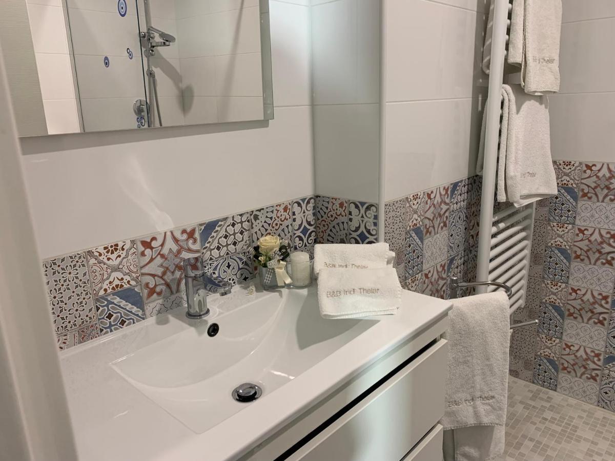 Bed & Breakfast Indi Thelar Villa Guardia Exterior foto