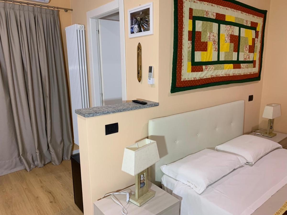 Bed & Breakfast Indi Thelar Villa Guardia Exterior foto